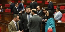ՔՊ-ականները զբաղված են չաթերը ջնջելու գործով․ &laquo;Հրապարակ&raquo;