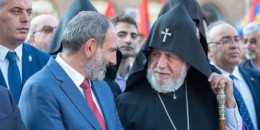 Փաշինյանը վճռական է տրամադրված Վեհափառին հեռացնելու գործում․ &laquo;Հրապարակ&raquo;