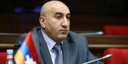 Փորձում է սեփական քաղաքական նպատակներով խեղաթյուրել մեր եկեղեցու իմաստն ու նշանակությունը․ Մհեր Մելքոնյան