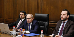 Նիկոլի հերթական պահանջը ցայտնոտի մեջ է գցել կուսակիցներին․ &laquo;Իրավունք&raquo;