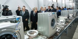 Հեռուստացույցի գործարանից դեպի AI զավոդ կարելի է հասնել &laquo;Սեպուհ 1&raquo; ավտոմեքենայով․ ՔՊ-ական նախարարին ծաղրում են
