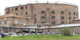 Փարաքարի համայնքապետի սպանության գործով կալանավորվածը բռնության է ենթարկել բանտում
