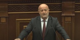 Վարդապետյանը, հավանաբար, հունվարին ԱԺ կգա` Աղազարյանի հետևից․ &laquo;Հրապարակ&raquo;