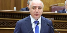Սասուն Խաչատրյանը ևս աշխատանքից ազատման դիմում է գրել. &laquo;Ժողովուրդ&raquo;