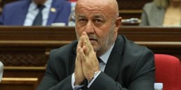 ՔՊ-ականները պահանջել են մինչև տարեվերջ լուծել Աղազարյանի կալանքի հարցը. &laquo;Իրավունք&raquo;