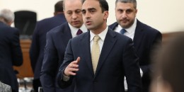Թաղապետարաններում հրաժարվում են գրոհի դուրս գալ. &laquo;Հրապարակ&raquo;