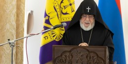 Երբ մի ժողովրդի հայրենիքն ու հավատքը վտանգի է ենթարկված, ամբողջ ազգը պայքարի դրոշ պետք է պարզի. Գարեգին Բ