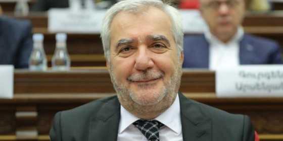 Անդրանիկ Քոչարյանը սկսել է &laquo;ահաբեկել&raquo; իր թրի տակով չանցնողներին․ &laquo;Իրավունք&raquo;