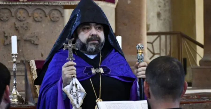 Ապօրինաբար ազատազրկված Մկրտիչ սրբազանն անսասան է իր հայրական և առաջնորդական կոչման մեջ. Տեր Վաղարշ