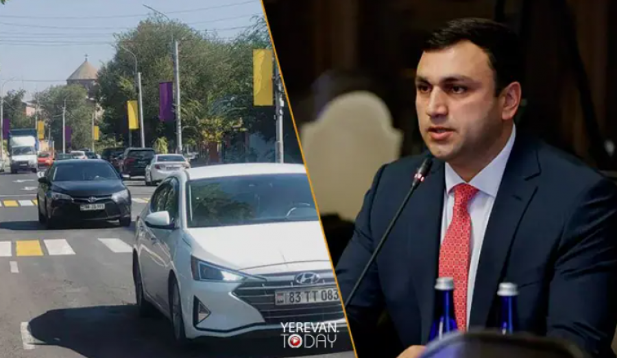 Դրոշի փոխարեն՝ գունավոր կտորներ. Մեխակյանը վախեցել է, որ դրոշը դուր չի գա Փաշինյանին․ &laquo;Հրապարակ&raquo;