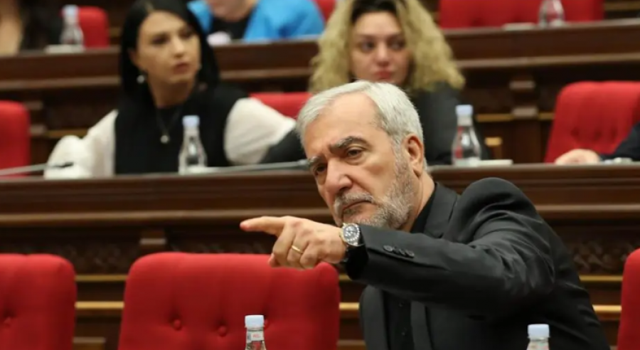 Ինտրիգը պահում է․ &laquo;Հրապարակ&raquo;