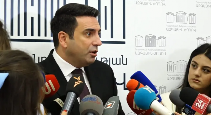 Ի՞նչ է ակնարկում Ալեն Սիմոնայնը՝ նշելով․ &laquo;Իսկ հայկական զորք չկա՞ Ադրբեջանի տարածքում&raquo;
