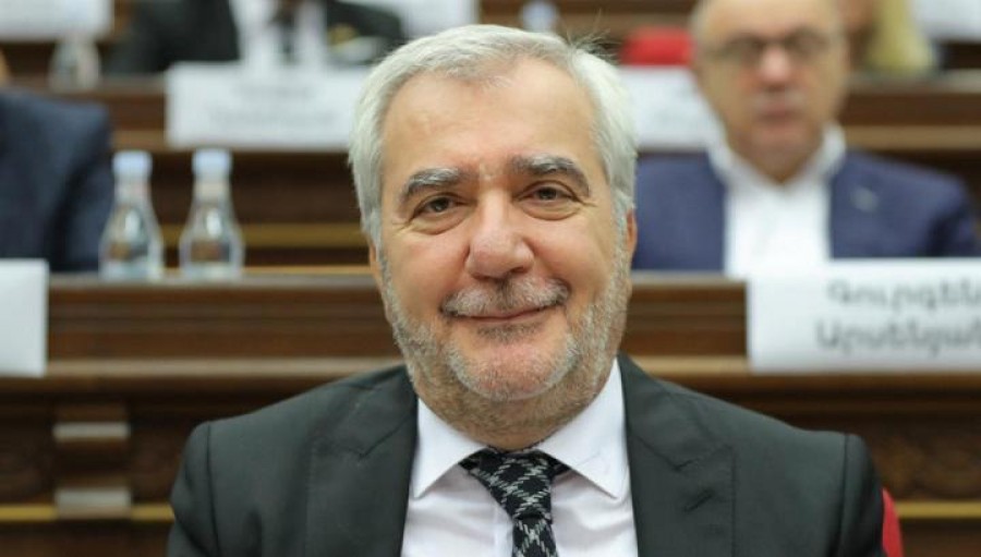 Անդրանիկ Քոչարյանը սկսել է &laquo;ահաբեկել&raquo; իր թրի տակով չանցնողներին․ &laquo;Իրավունք&raquo;