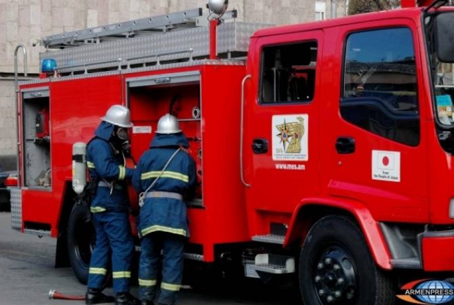 Կապանի երկու բնակարանների նկուղներում և պատշգամբներում հրդեհ է բռնկվել