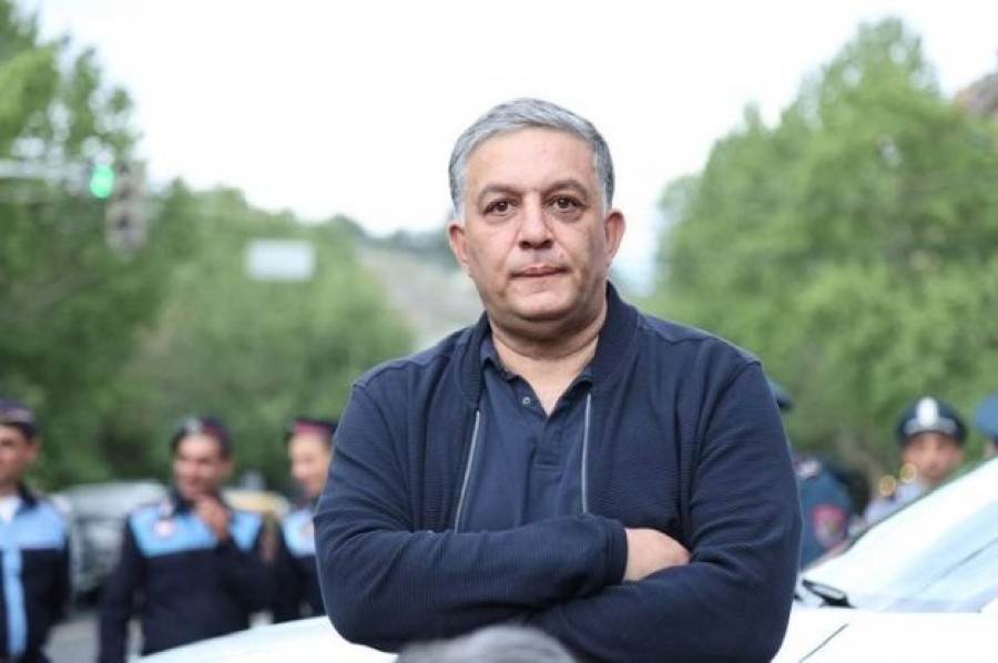 &laquo;88-ին ծանոթ-անծանոթ գնում էին երկրաշարժի գոտի․ Երեւանում չէին տժժում, Գառնու ճանապարհին համերգներ չկային...&raquo;. Մհեր Մկրտչյան