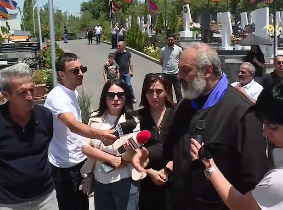 Հենրիկի, տղաների արյունը միայն ընտանիքին չի պատկանում, ինձ վրա էլ է, բոլորիս վրա էլ է. Սրբազանը՝ հերոսի հարազատներին