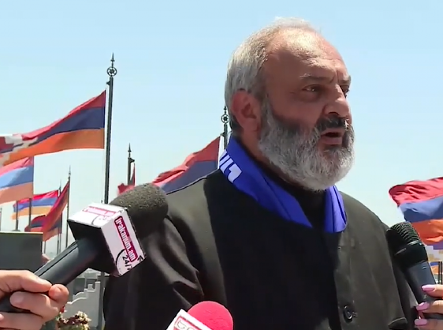 Հաղթանակը իրենցն է՝ պարտությունը մերը, վեհությունը իրենցն է՝ ամոթը մերը․ Սրբազանը՝ պատերազմի զոհերի մասին