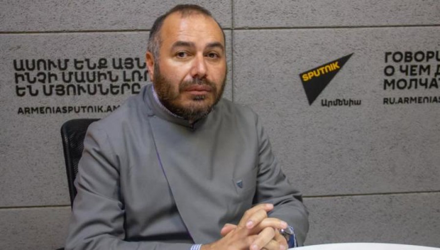 Անհեռատես և ոչ հայամետ որոշում է. եպիսկոպոսը` &laquo;Հայ եկեղեցու պատմությունը&raquo; հանելու մասին․ Sputnik Արմենիա