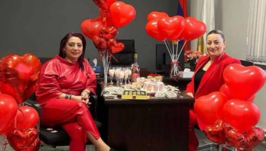 Սրտիկներ, մոմեր, փուչիկներ. ՔՊ-ականի արկածները թաղապետարանում․ &laquo;Հրապարակ&raquo;