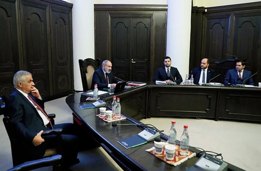 Ո՞ւմ ջրաղացին է ջուր լցնում կառավարությունը. 168.am