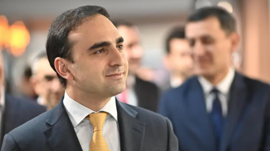 Ավինյանի համար խնդիրը վարչության կազմում լինել-չլինելն էր, այլ ոչ թե առաջնային դիրքերում լինելը. &laquo;Իրավունք&raquo;
