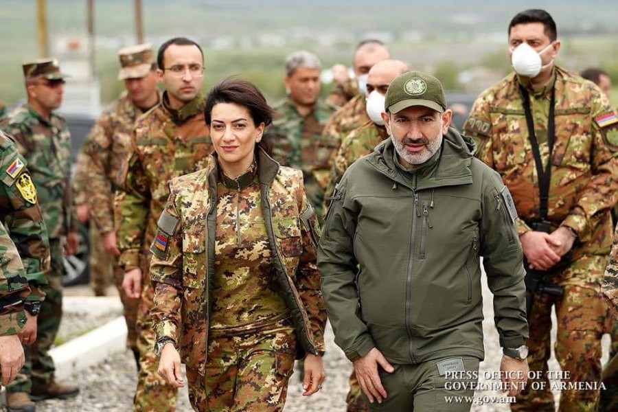 Կինս 10 րոպեով գնացել էր բունկեր հրամկազմին բարևելու. մտածել ենք դրական կազդի. Նիկոլ Փաշինյան