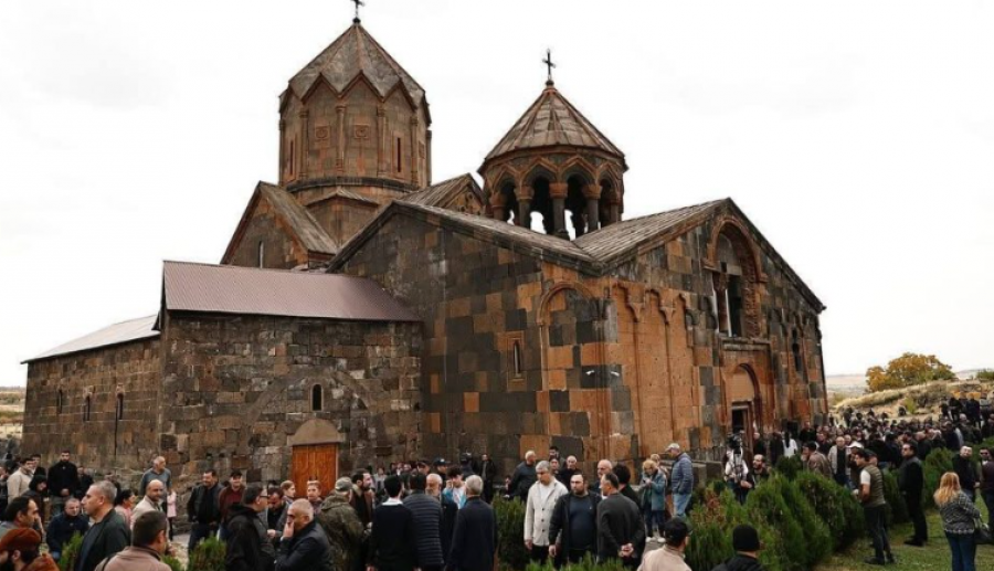 Անհենարան իշխանություն, անաջակից հանրահավաք եկեղեցում. &laquo;Փաստ&raquo;