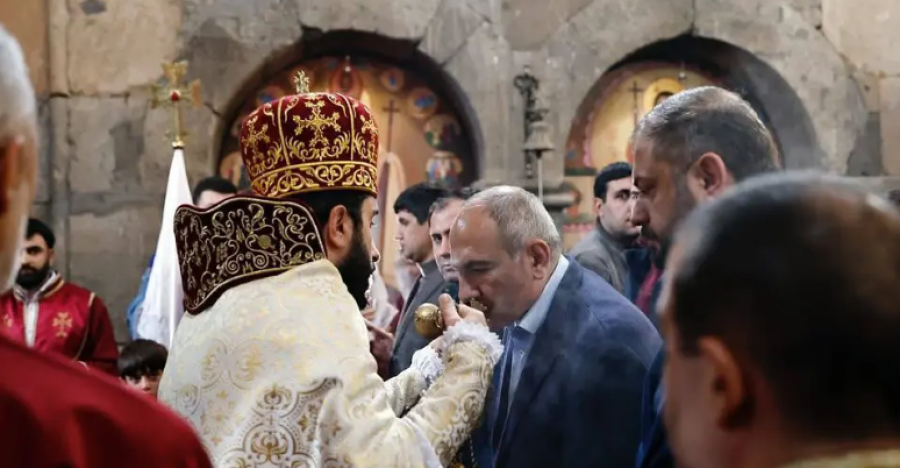 Մինչև կիրակի ժամանակ է տվել իրավապահներին` հոգևորականների վրա նոր կոմպրոմատներ հավաքել․ &laquo;Իրավունք&raquo;